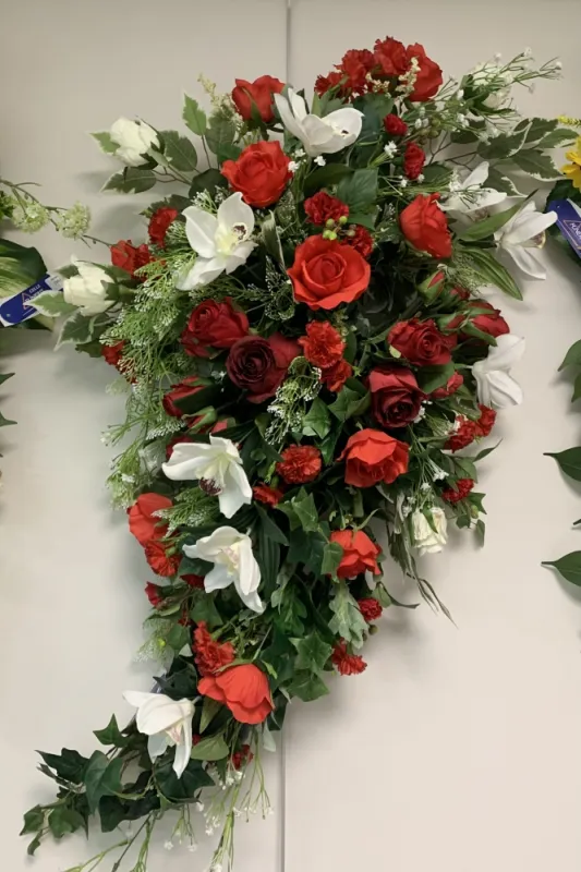 Vente de dessus de cercueils en fleurs artificielles à Yssingeaux