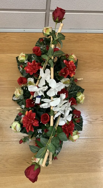 Vente de dessus de cercueils en fleurs artificielles à Yssingeaux